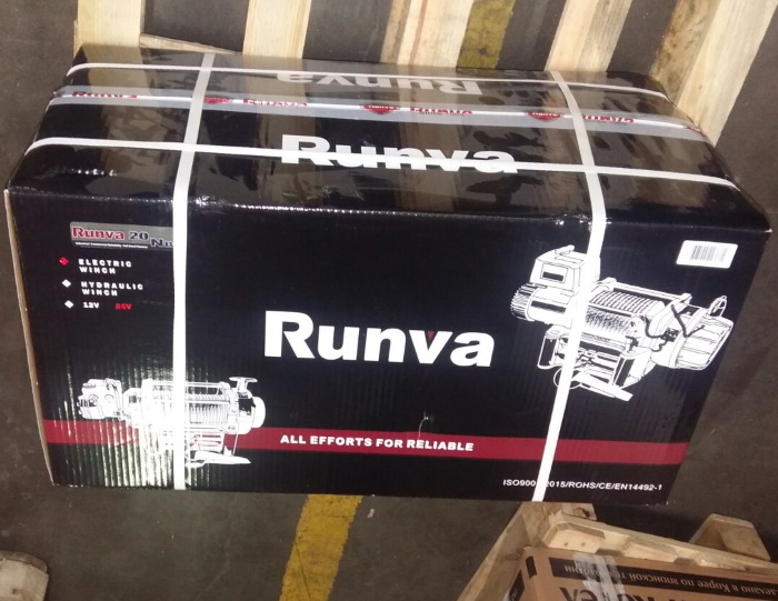 Автомобильная электрическая влагозащищенная лебедка Runva EWB20000U24V со стальным тросом 20000 lbs / 9072 кг 24В