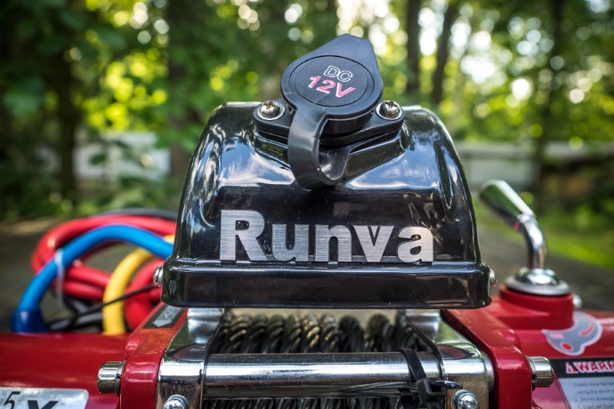 Лебедка электрическая Runva 9.5XS с коротким барабаном и стальным тросом 9500 lbs / 4309 кг 12В